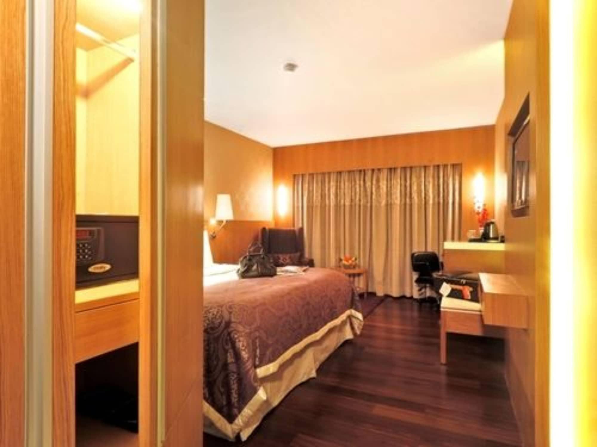 מומביי Hotel Bawa International מראה חיצוני תמונה