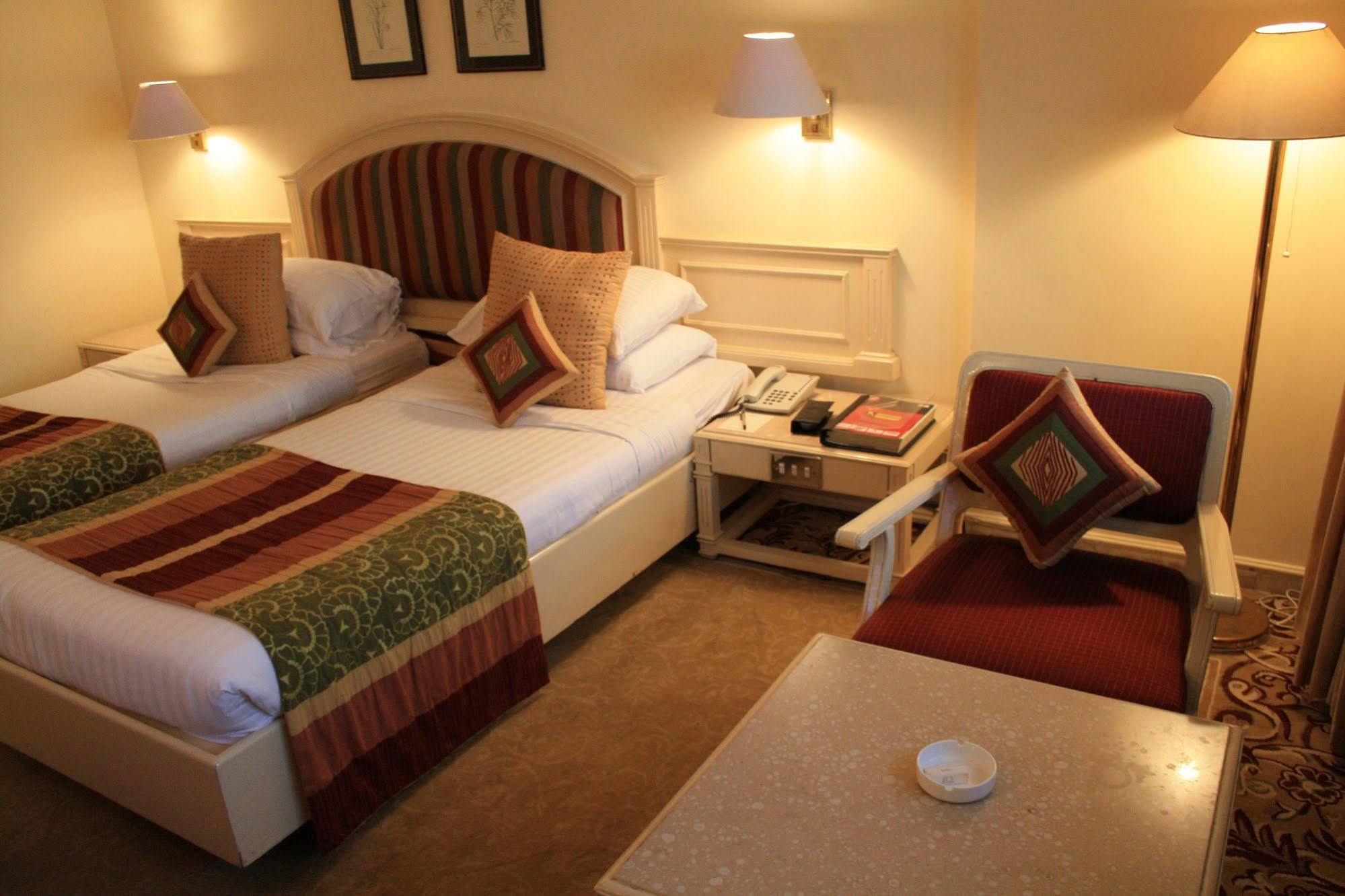 מומביי Hotel Bawa International מראה חיצוני תמונה